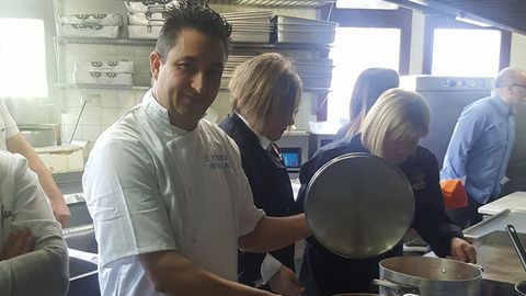 Alejandro Quintana, regente del restaurante asturiano ubicado en Bruselas El Fontn