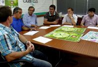 La directiva de Escola Lubi�ns present� el programa la semana pasada en el Concello.
