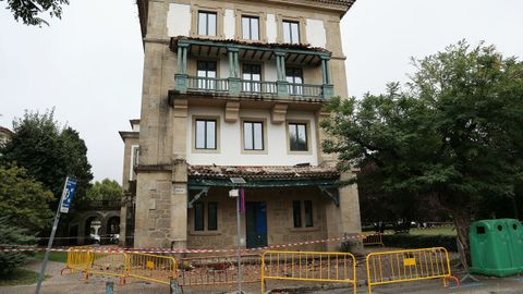 Se derrumba un balc�n del Colegio Mayor San Clemente del campus de Santiago