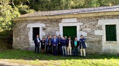 La caseta de peones camineros de Trascastro est� al paso de la carretera que lleva de Ferrer�a a Oural
