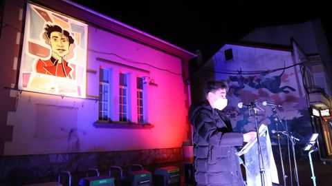 Acto en Carballo: inauguraci�n dunha ilustraci�n, lectura de poemas e actuaci�n do grupo Quercus Blues