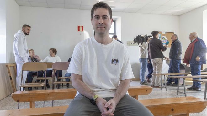 Jos&eacute; Antonio Montaos, este domingo, en el local social de Busto.