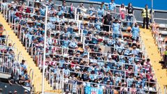 Grada visitante de Mestalla, ocupada por aficionados del Celta este domingo.