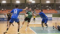 Lance del encuentro entre el Balonm�n Xiria y el Carballal