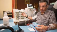 As� se prepara Paulino para la di�lisis en casa