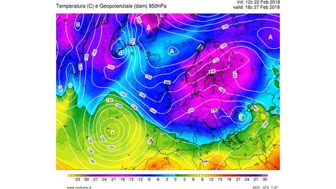 Configuraci�n atmosf�rica prevista para el pr�ximo d�a 27 de febrero. Galicia estar� justo en medio de la masa de aire polar que llega por el este, desliz�ndose desde el norte de Europa y una borrasca que procede del oeste.