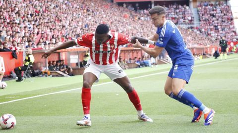 Derbi asturiano entre el Real Sporting de Gijon y el Real Oviedo en El Molin�n