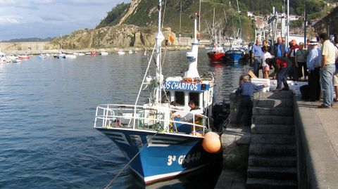 Un pesquero en Cudillero