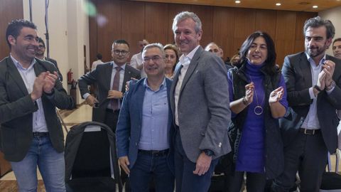 Alfonso Rueda, con el presidente del PP de Ourense, Lu�s Menor, y sus hom�logos Luis L�pez (Pontevedra), Elena Candia (Lugo), y Diego Calvo (A Coru�a), en una imagen de archivo.