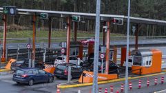 Cabinas de peaje de la AG-55, a su paso por Carballo