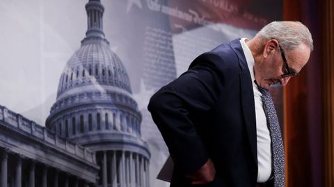 Chuck Schumer, lder de la minora demcrata en el Senado, en una comparecencia ante la prensa este martes, horas antes del cierre del Gobierno.