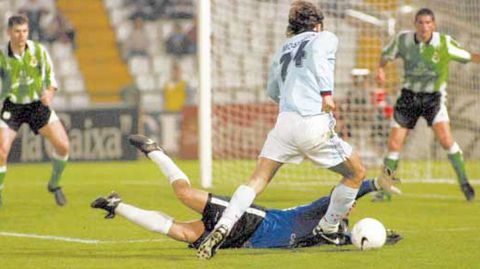 Mostovoi, durante aquel partido de vuelta de cuartos de Copa en Bala�dos