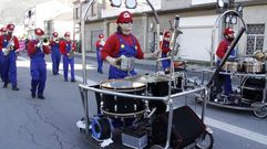 A R�a disfrut� de un concurrido desfile de entroido