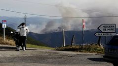 Las llamas arrasan el monte de A Fonsagrada