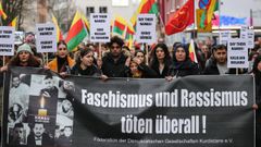  Unas 3.000 personas salieron ayer a las calles de Hanau en una marcha contra el racismo tras la matanza a manos del ultra Tobias Rathjen