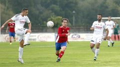 PARTIDO DE FUTBOL NOIA - SIGUEIRO, PREFERENTE GALICIA.Imagen de archivo de un partido del Noia