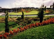 �rea ajardinada en la avenida de Alfonso Molina