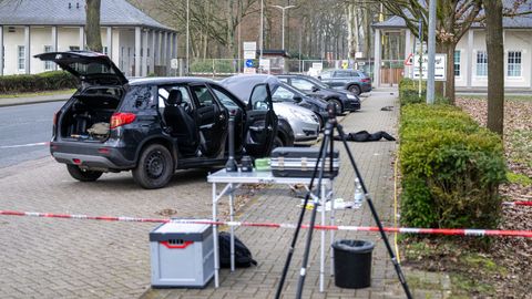 Cord�n policial en uno de los escenarios del crimen, en el distrito de Rotenburg, en Baja Sajonia