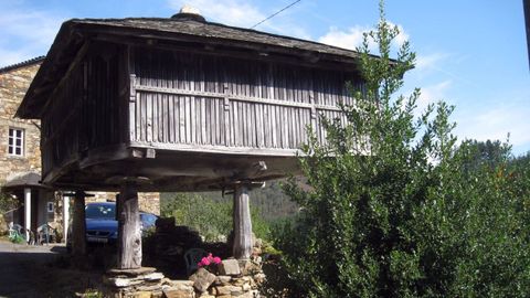 Hórreo de tipo asturiano en Riotorto