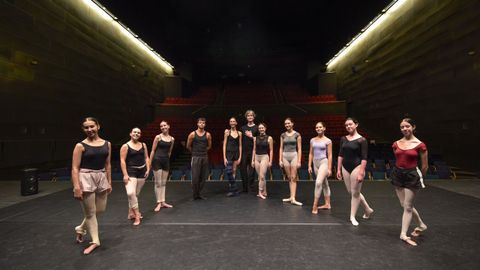 El bailar�n de la �pera de Viena, Marlon Dino, imparti� una formaci�n en las jornadas intensivas de Pontevedra