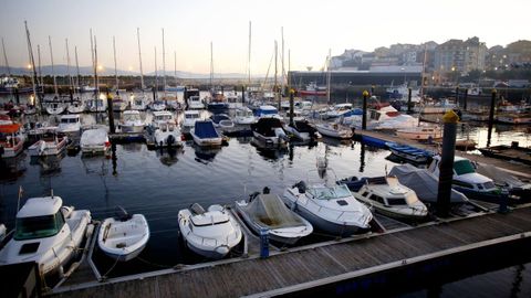 Imagen del puerto deportivo de Portonovo.