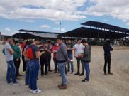 La delegacin de estudiantes de Fonteboa, en la Granja San Jos, en el municipio de Tamarite de Litera. 