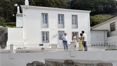 La delegada de la Xunta en Ferrol, Martina Aneiros, visit� la vivienda tur�stica Altesor en Ma��n, beneficiaria de las ayudas