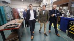 Roberto Bouzas, a la izquierda, con el conselleiro y el director del Ferrolterra