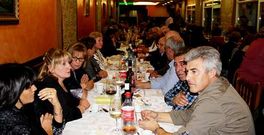Numerosos emigrantes retornados de la zona se reunieron en Casa Leandro de Santa Comba.
