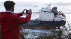 Cientos de turistas en busca de una foto del Blue Star