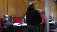 �scar G. L., de pie, declarando en el juicio por el crimen de un parricida, por el que tambi�n responde como acusado Francisco Javier G. H.