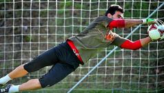 El rote�o Jos� Manuel Camacho rindi� a un gran nivel en las dos temporadas en las que ha defendido la porter�a racinguista.