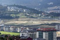 Solar de Mari�amansa en el que est�n paradas las obras para la instalaci�n de un centro comercial. 