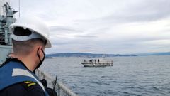 El buque colabor� con lanchas de instrucci�n de la Escuela Naval