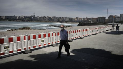 Vallado de la playa de Riazor