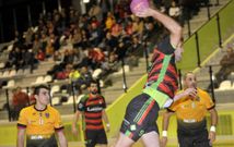 Lal�n y Nov�s son dos cl�sicos en Primera Nacional, que buscan ma�ana no descolgarse de la cabeza.