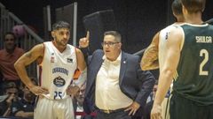 Epi, junto a Sergi Quintela, en un momento del partido ante el Real Madrid