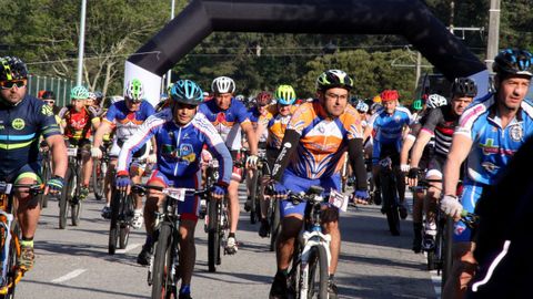 PRIMER TERRAS DE BARBANTIA BTT CON SALIDA DESDE LA AVENIDA DE COMPOSTELA EN BOIRO