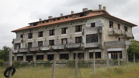 El edificio abandonado que fue proyectado para funcionar como el hotel de Benposta