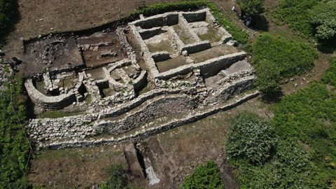 Castelo dos Mouros: Yacimiento prerromano amurallado que se fund� en el siglo IV antes de Cristo