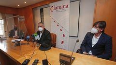 Jos� Maria Corujo, Evaristo Est�vez y Eduardo Barros anunciaron la preesetacion del recurso contra el bando del alcalde 