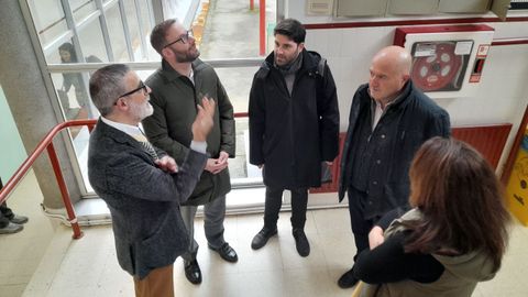 El delegado territorial de la Xunta, Gonzalo Trenor, visitó el centro.
