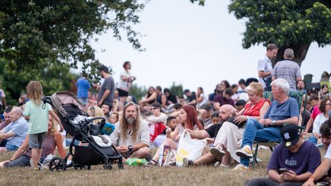 Eclipse total en Asturias desde el Parque de los Pericones, en Gij�n