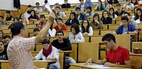 Buena parte de los alumnos de la comarca se examinan en Santiago -en la imagen, las pruebas del a�o pasado-.