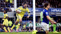 Diego costa se dirige a Coleman tras su autogol