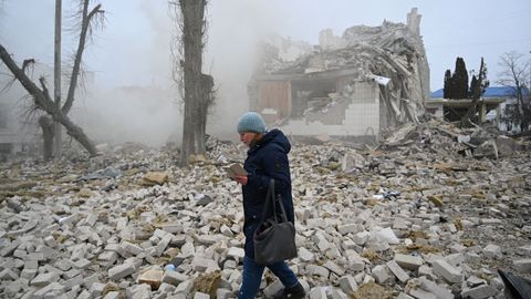 Restos de una escuela de Zhitmir bombardeada 
