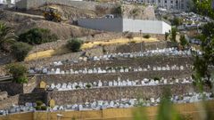 Imagen de este viernes del cementerio donde ser�n enterrados los migrantes identificados.
