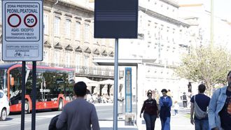 Uno de los paneles situados en la avenida de la Marina de A Corua