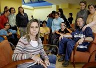 Os vintecinco usuarios do centro protagonizan o almanaque.