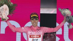 Juanpe Lpez viste por segundo da de rosa en el Giro de Italia